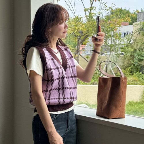  Forever Kids 正韓   格紋V領針織背心【A621271】