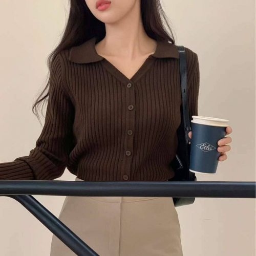 正韓 合身感v領 下開岔設計 羅紋針織上衣【A62323