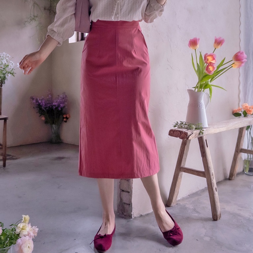 正韓  H線條側邊拉鍊 後鬆緊腰長裙【B74215】