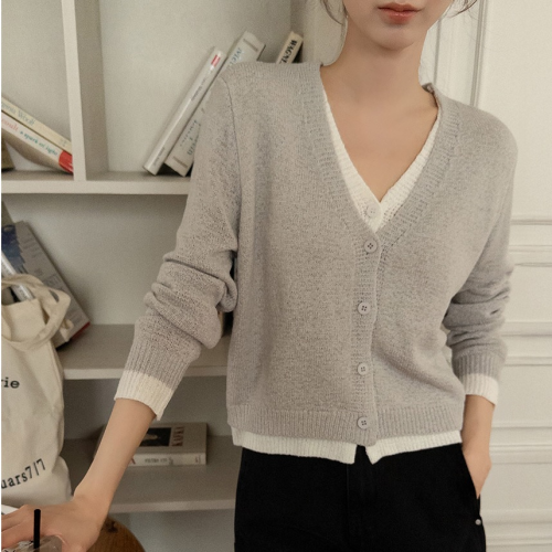 正韓  假兩件配色針織V領開襟外套【A74248】