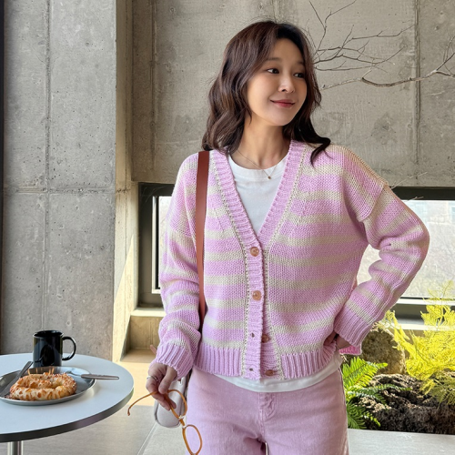 正韓  V領條紋清新配色 開襟針織外套【W74202】