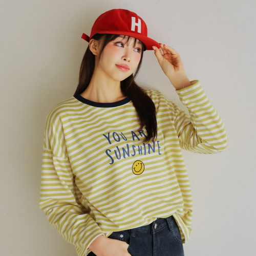 正韓  條紋字母配色領上衣【A74316】