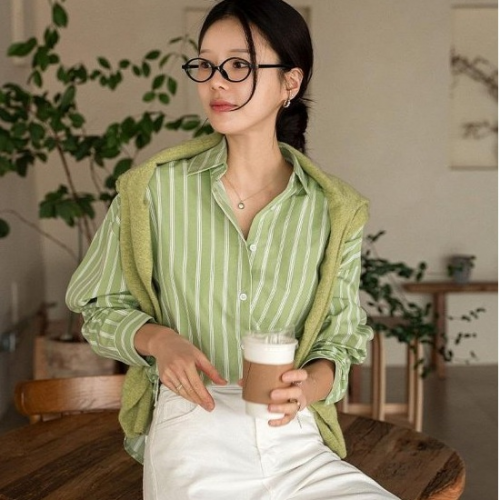 正韓  清爽純棉半短條紋襯衫【B74383】