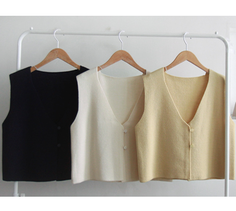 正韓 柔和亮眼V領雙扣 背心【YA74505】韓國代購